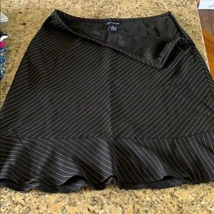 Lined stripped pencil skirt
